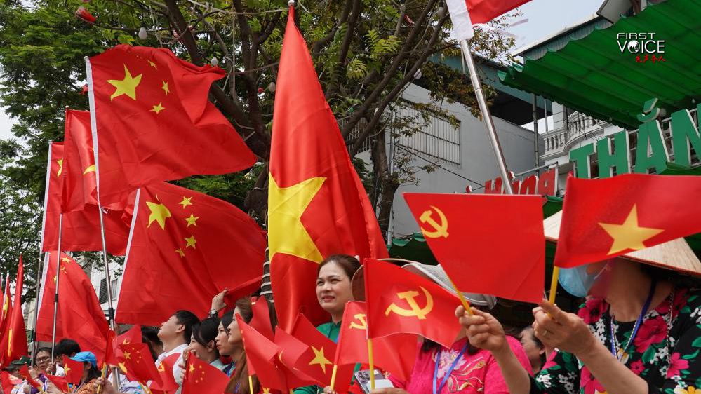 People welcome General Secretary of the Communist Party of China Central Committee and Chinese President Xi Jinping in Hanoi, Vietnam, April 14, 2025. /Xinhua