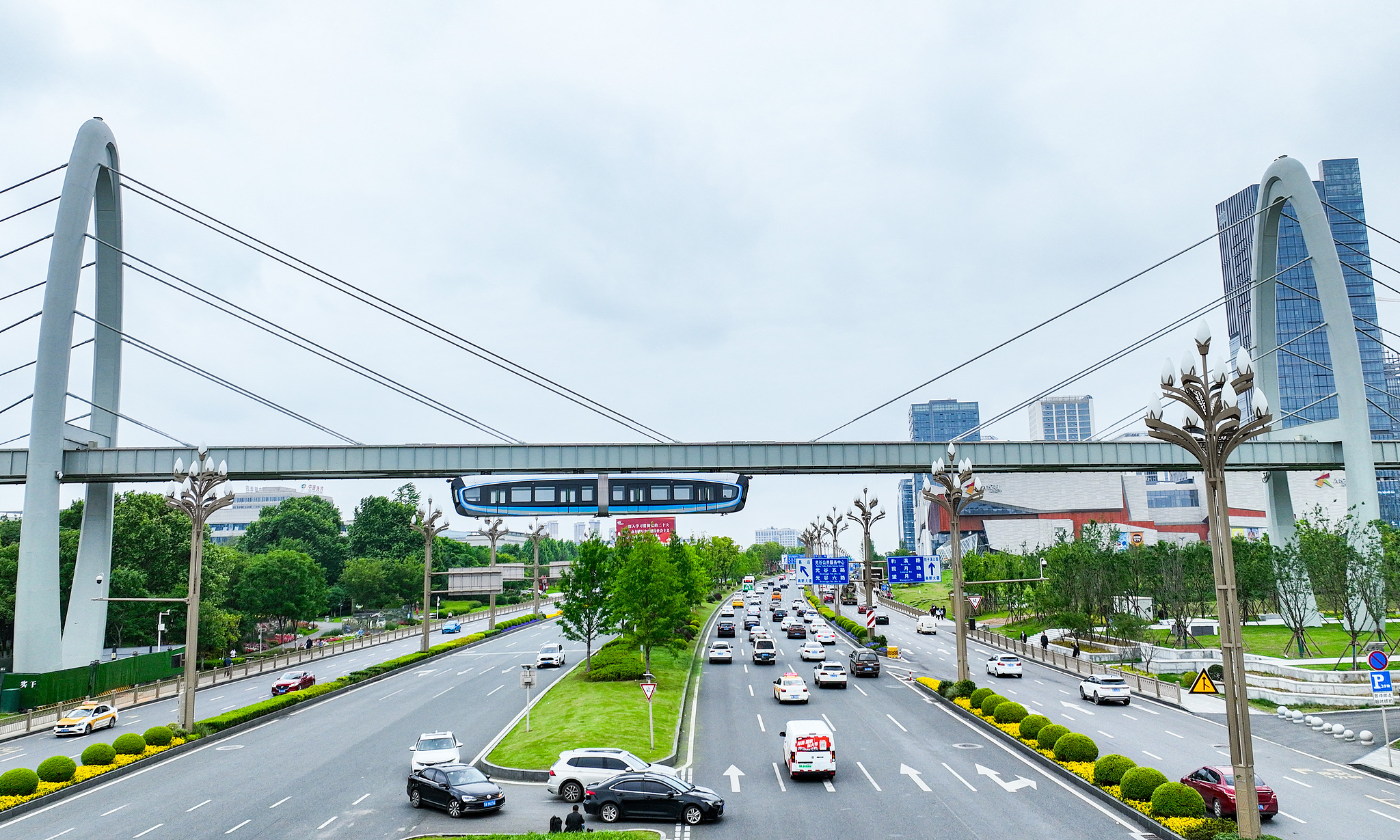 The suspended monorail line in Wuhan City, Hubei Province, central China, May 6, 2023. /VCG